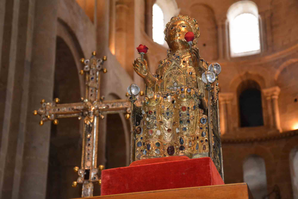 Resultado de imagen para IMAGENES DEL DIABLO OCULTAS EN EL VATICANO