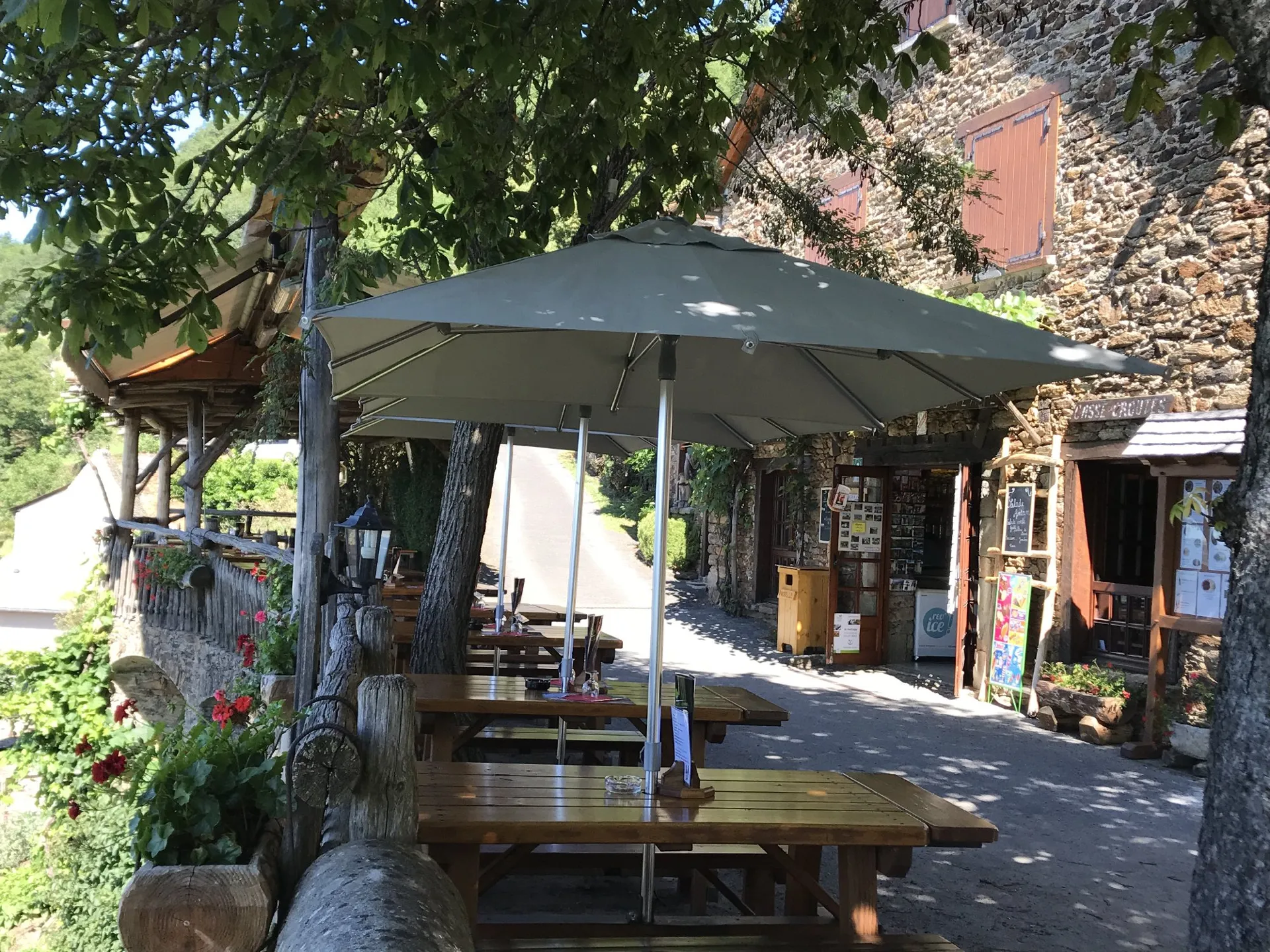 Auberge du Peyral - Terrasse