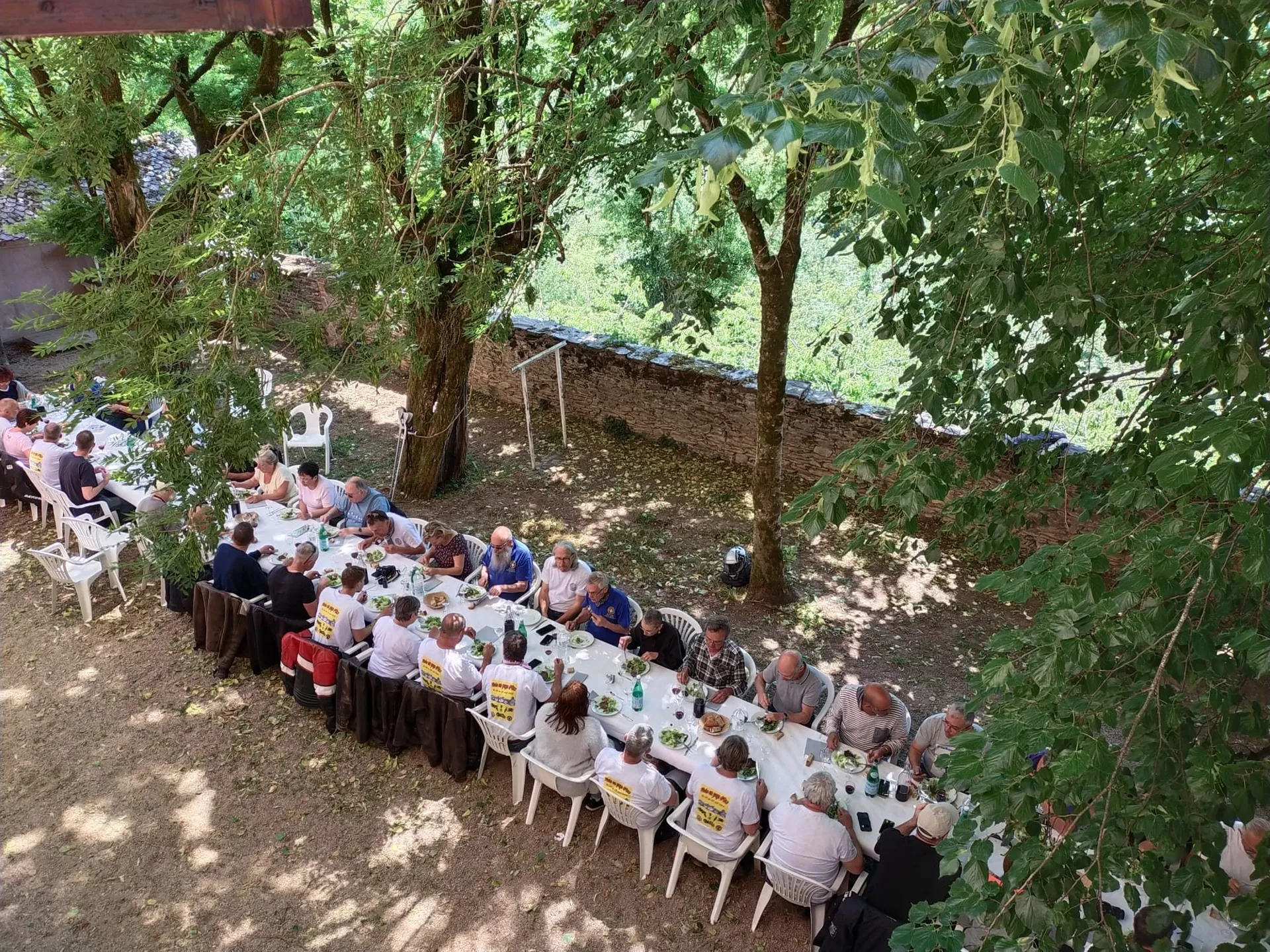 Repas sur la terrasse