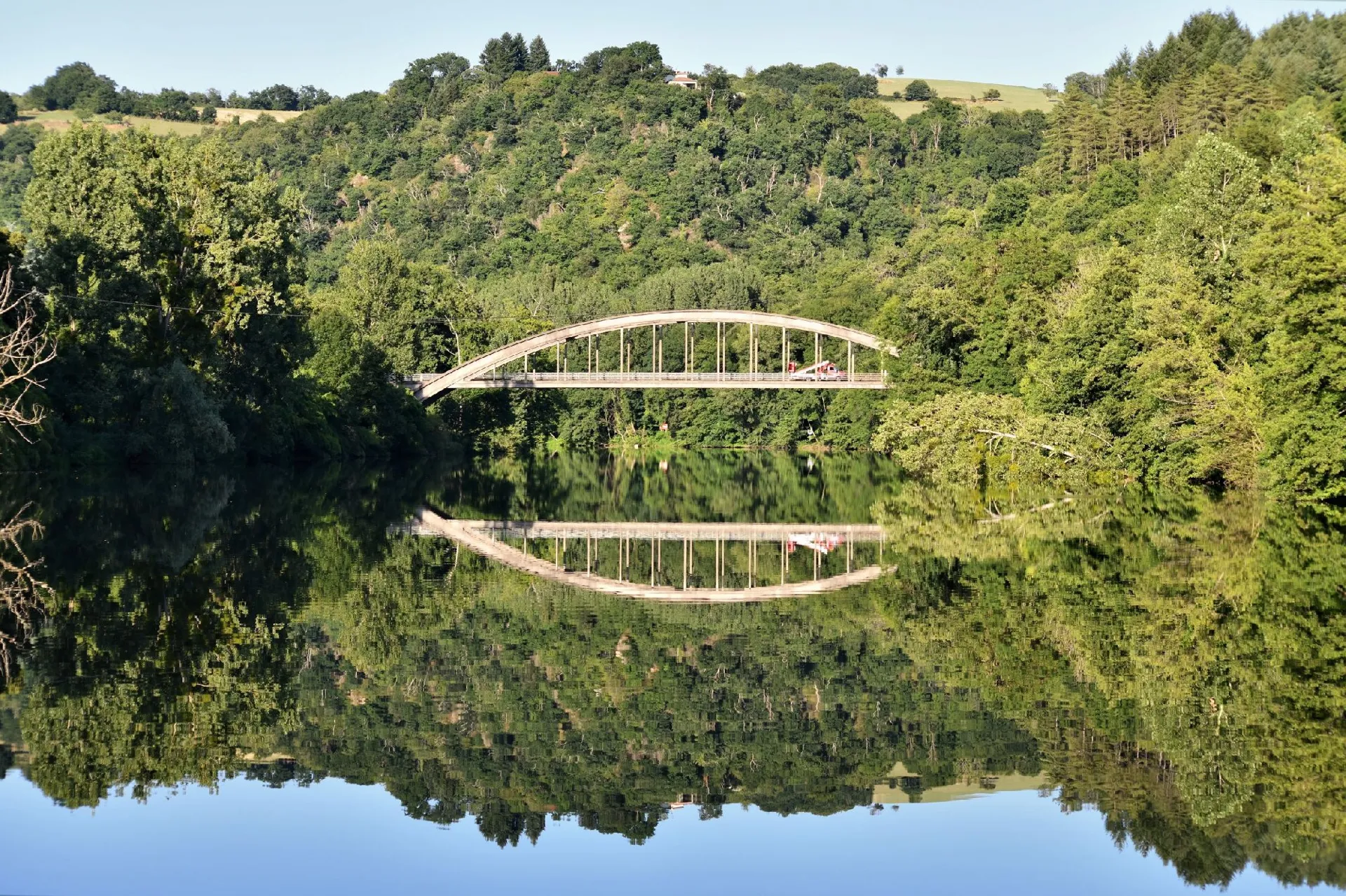 Bateau l'Olt : promenade et restauration (groupes)