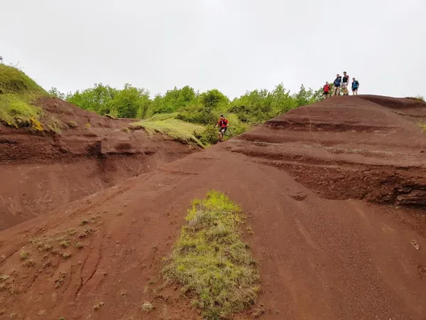 Des traileurs s'amusent sur le circuit trail de Valady