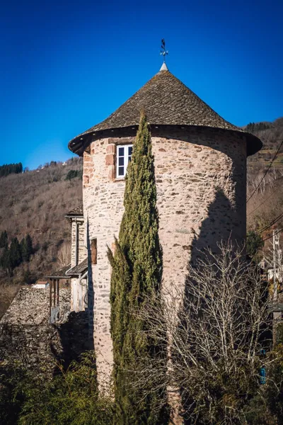 Le Manoir des Pélies la tour