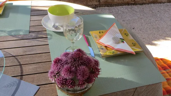 Côté Colline - Petit déjeuner en terrasse