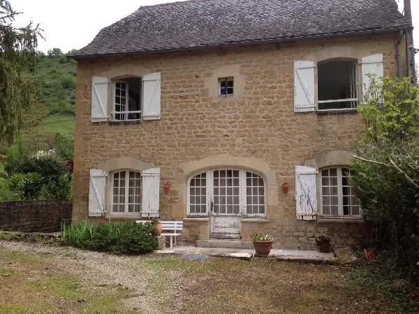 Gîte de Sainte-Tarcisse 3 ***-  La façade Sud