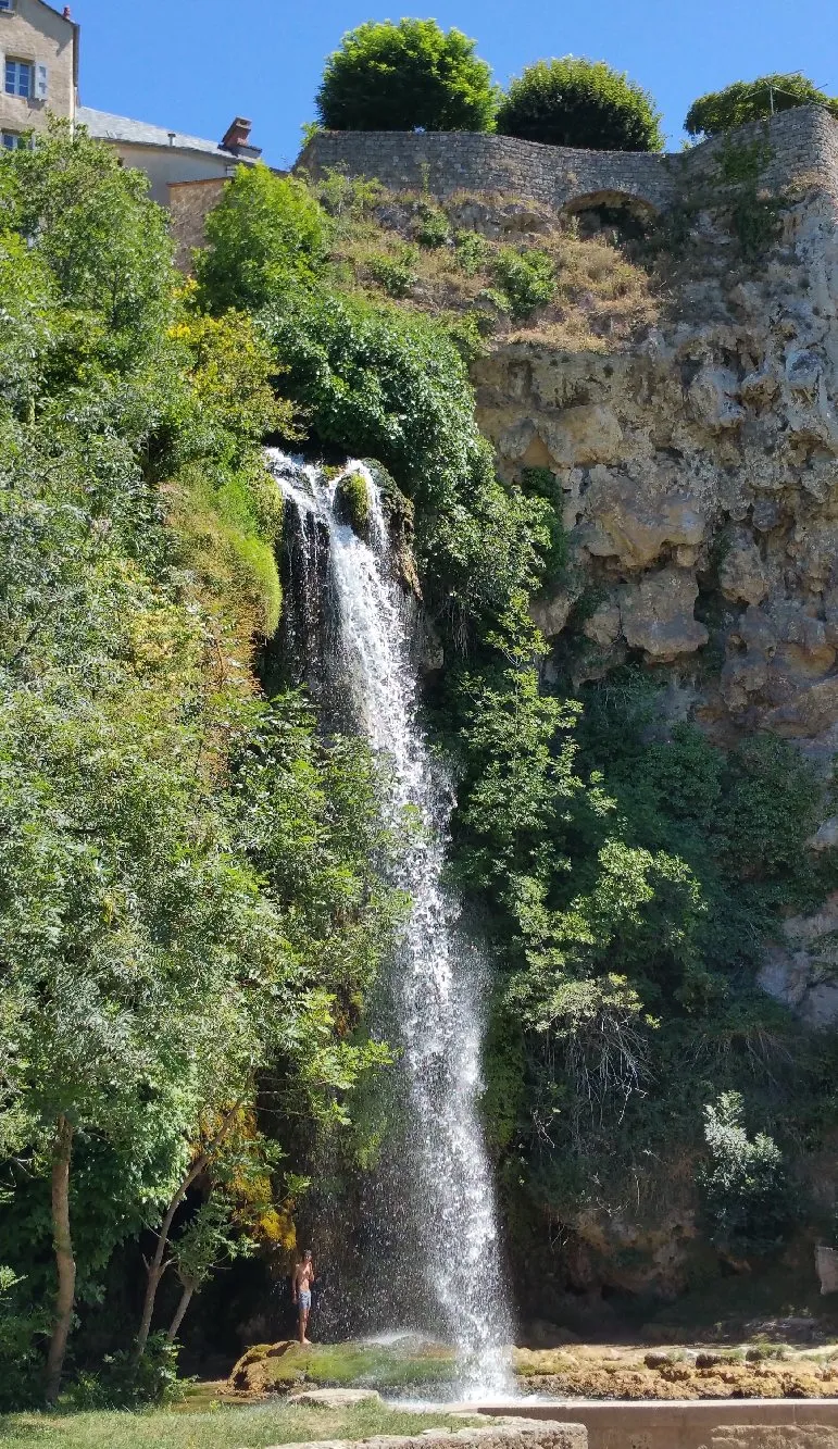 La cascade au départ de Salles-la-Source