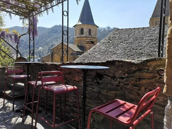 La Terrasse à l'ombre d'une glycine