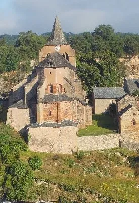 EGLISE ROMANE SAINTE FAUSTE