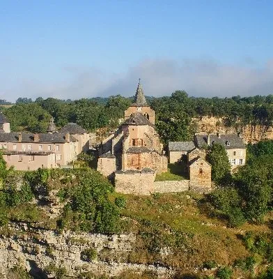 EGLISE ROMANE SAINTE FAUSTE