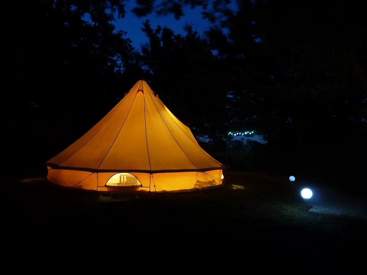 Tentes safari et Tiny House à l'Etang du Camp