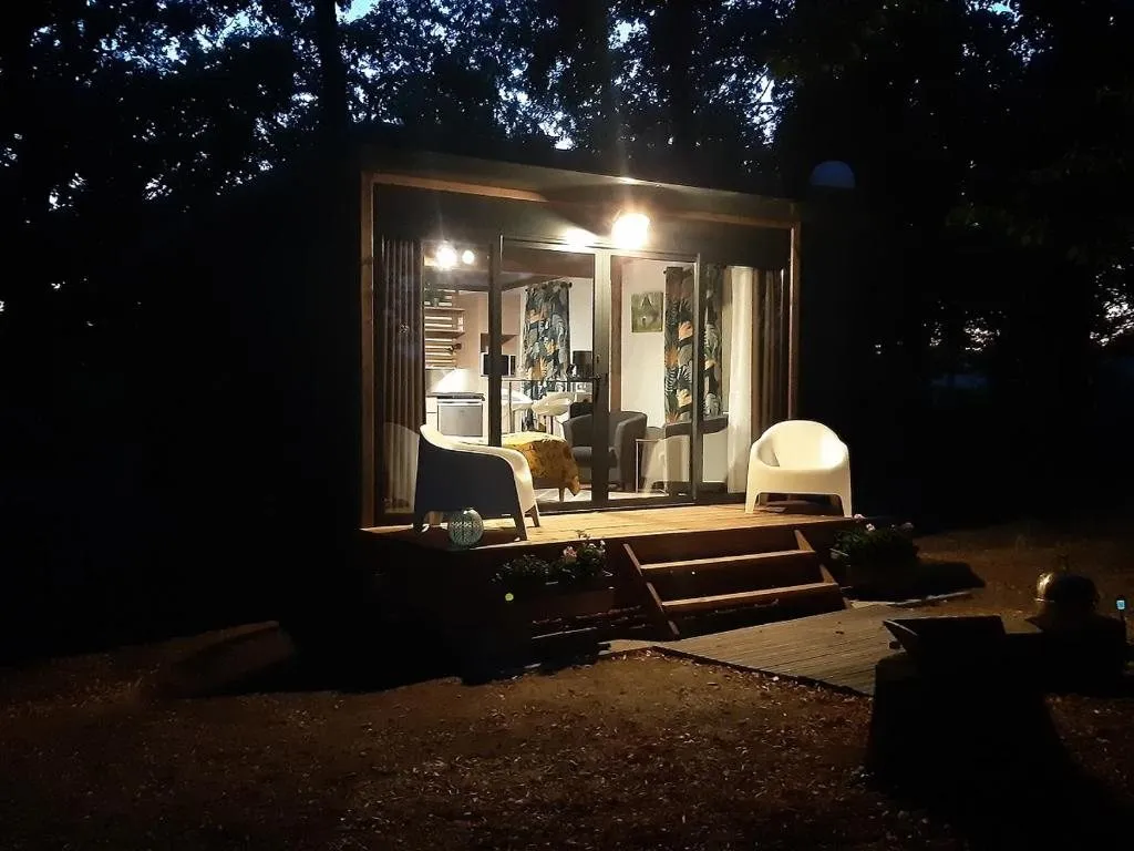 Tentes safari et Tiny House à l'Etang du Camp