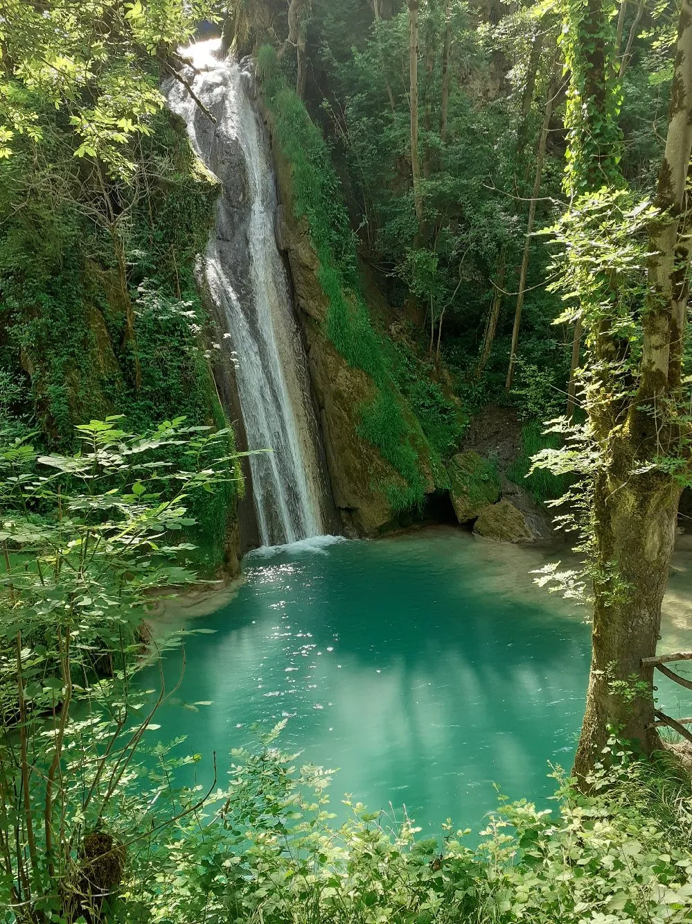 Salles la Source, cascade de la Crouzie