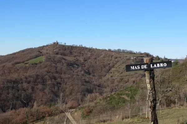 Le Mas de Labro, la chapelle St-Jean-le-froid à proximité