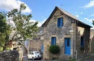 La Petite Maison Bleue