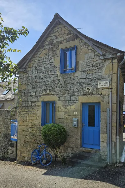 La Petite Maison Bleue