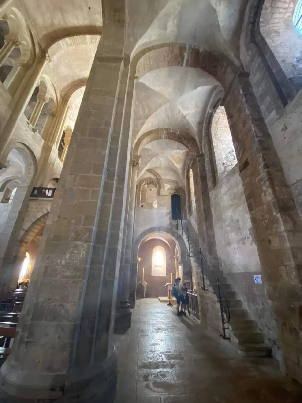 La visite guidée de l'abbatiale romane de Conques (visite patrimoine)